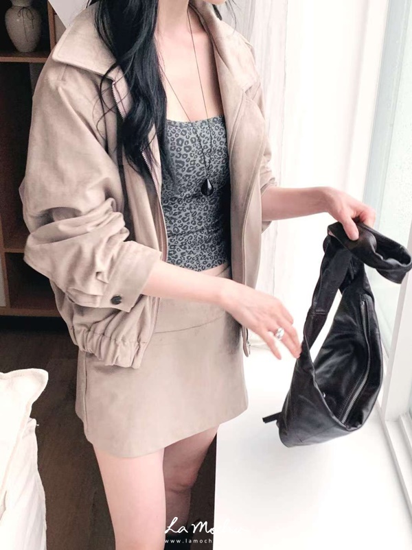 寬腰頭麂皮短裙